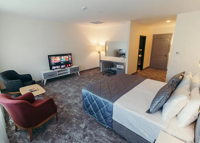 Ck法拉比酒店 4*