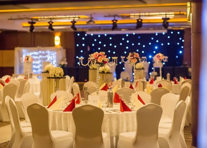 מלון Ck Farabi 4*